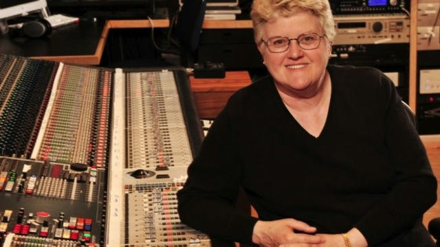 Getting A Job In the Music & Recording Industry - An Interview With Leslie Ann Jones
